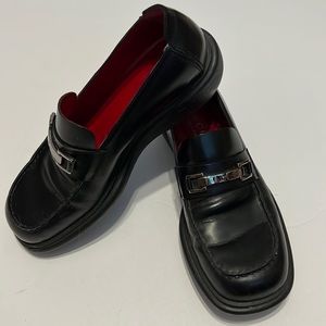Gucci loafer size 6